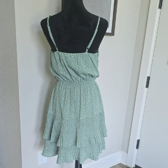 She + Sky Green Tiered Mini Sundress - Picture 4 of 6